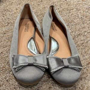 Badgley Mischka Silver Bow Flats